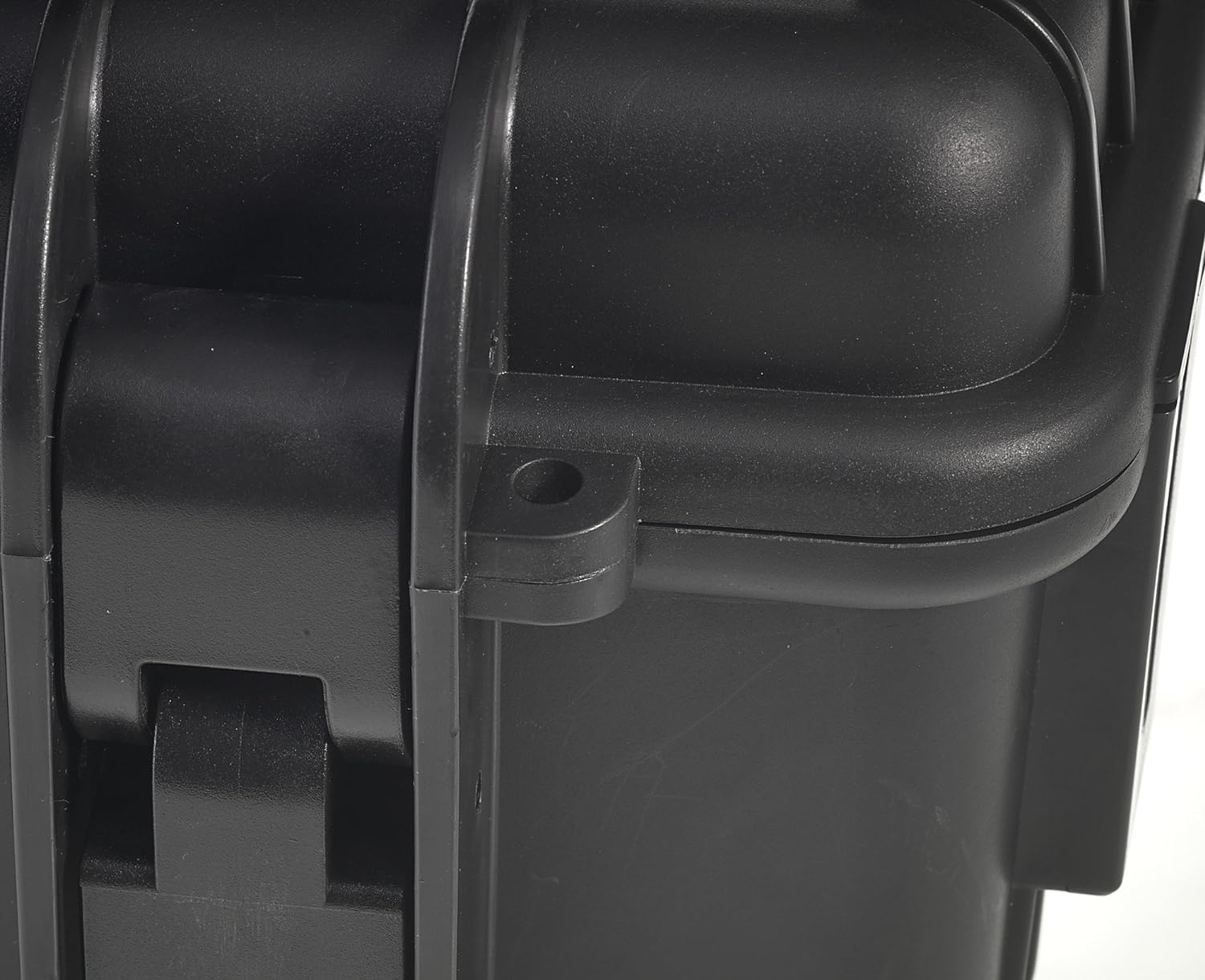 B&W Type 6800 Outdoor Case, ID 22.95 x 16.22 x 11.61 BW Type 6800Bsi Outdoor Case wheels lock