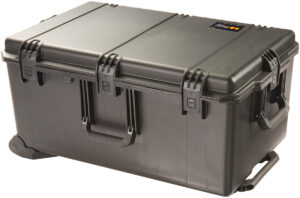 IM2975 Storm Cases with tilt wheels and pull out handle