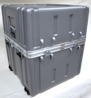 SW2424-27 Case with Wheels